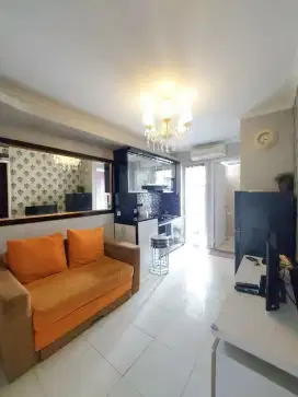 DISEWAKAN 2BR FURNISH ATAS MALL LANTAI SEDANG APARTEMEN BASSURA CITY