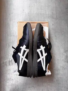 Sepatu Asics Skyhand Og