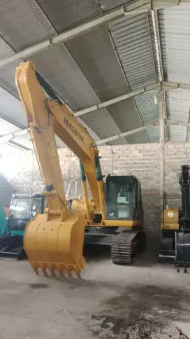 Excavator hw. 220 di 22 ton