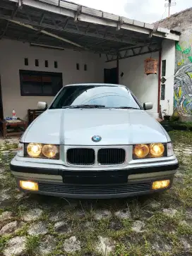 Dijual BMW E36 320i 1995 OEM Looks