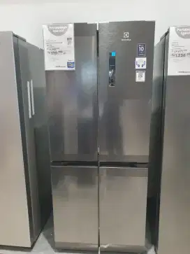 Kulkas side by side electrolux 4 pintu
