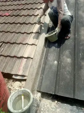 Tukang atap bocor ganti atap rumah