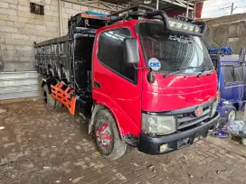 TOYOTA DINA DUM TRUK TURBO 2010
