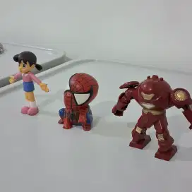 Pajangan Spider-Man Hulkbuster Shizuka Minamoto / Figure Spiderman