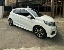 Brio RS A/T 2021 putih