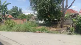 Tanah dekat jalan raya