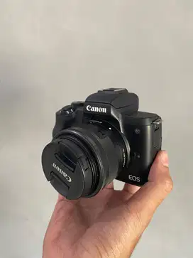 KAMERA CANON M50 + KIT
