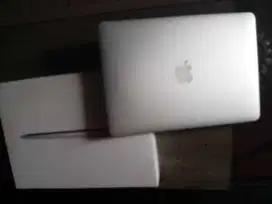 MacBook Air 2015, 13 fullset, minus