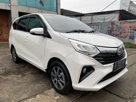 sigra R deluxe at 2022 putih km low