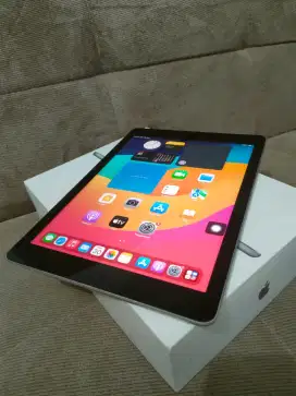 IPad Gen6 32GB iBox Fullset