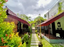 Rumah Antik Tanah Luas 300m ke Ringroad Selatan Area Sewon Bantul