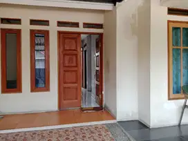 Rumah Hadap Barat+Carport 1 Mobil - Graha Indira Citra Raya, Tangerang