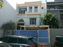 Jual Via Lelang rumah di Katamaran Indah PIK harga super miring !