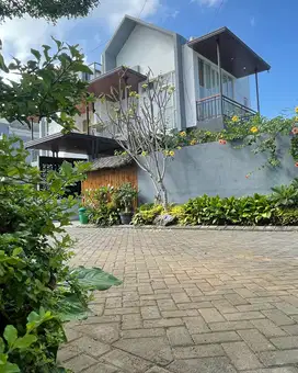 Villa mewah scandinavian modern 2 lantai 700 jutaan