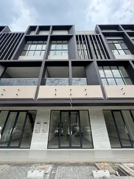 DISEWA /DI JUAL CEPAT Ruko Enchantee 3 Lantai Hadap Jalan BSD 4.5x13