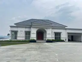 Dijual Rumah mawah dengan Halaman Luas diCluster argenia Sentul City
