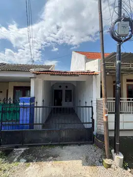 Disewakan Rumah dekat UNMER Kota Madiun