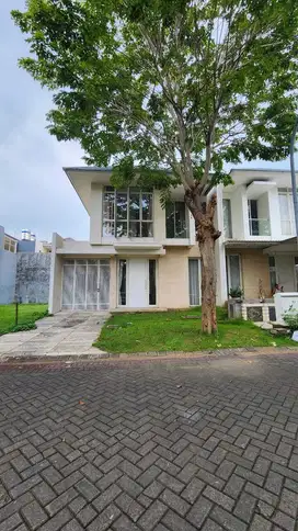 Disewakan Rumah Pakuwon Indah The Mansion