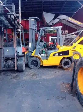 Forklift Caterpillar 2,5 Ton,Manual,Threelift 6 Meter,S4S,Tahun 2017
