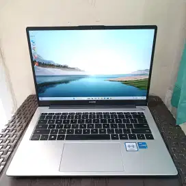 Hp 14 cf2075tu core i3 10110ubram 4gb SSD 256gb layar 14.0 FHD ips