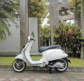 Kredit Dp 0 Vespa Primavera S 150 ABS IGet 2023 Odo 7rb Koko Motor