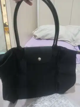 Tas Longchamp Hitam