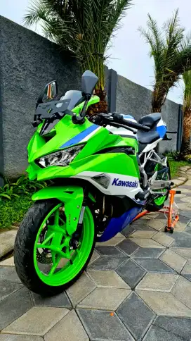 Kawasaki ZX 25RR Edisi 40 Thn Anniversary ABS QS 2024 Koko Motor