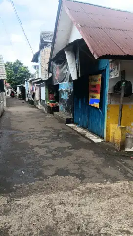 Dijual Kontrakan 4 Pintu dan Warung