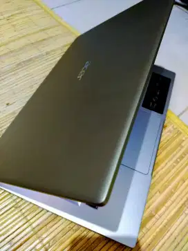 Acer Swift X SFX14-41G-R8LN