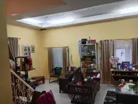 Rumah 2 Lantai Siap Huni Ciledug SHM LT 200 di Lokasi Strategis