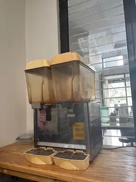 Mesin Dispenser Minuman Merk Fomac Masih Fungsi Bangus Dinginnya