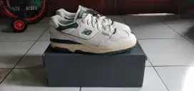Sepatu New balance 550 clasic