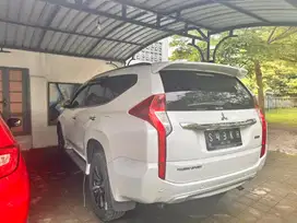 Pajero sport dakar matic 2021 low KM servis record