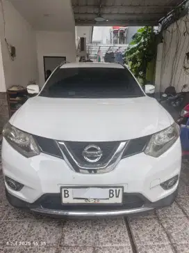 Dijual over kredit x trailT32  tahun 2015