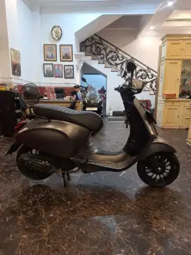 ONLY CASH BAJONG VESPA SPRINT 150 ABS 2017 MOTOR MULUS MESIN HALUS