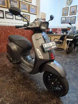 ONLY CASH BAJONG VESPA SPRINT 150 ABS 2017 MOTOR MULUS MESIN HALUS