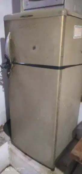 Kulkas Toshiba 1 pintu besar