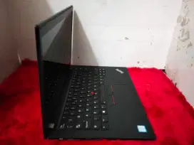 Thinkpad x270 slim kencang core i5 gen 7 RAM 8 SSD 256gb /slim tipis