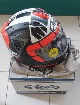 Helm Arai Maverick GP 2