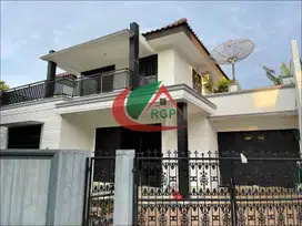 Dijual Rumah di Bukit Permai Cibubur Siap Huni Tanah Luas