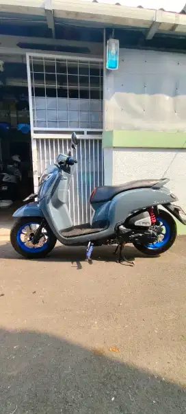 Scoopy Antik tinggal nongki