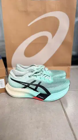 Sepatu Asics Metaspeed Edge Paris