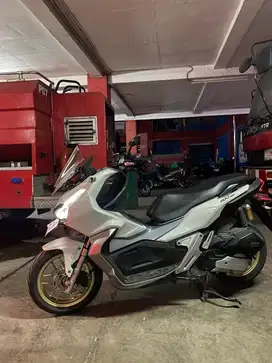 Honda adv 150 abs white