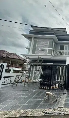 Dijual Rumah Jemursari 2 Lantai dekat Ubaya dan Petra