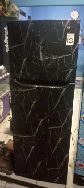 Dijual kulkas murah barang bagus LG INVERTER 2PINTU no minus