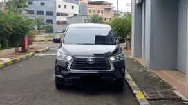 Toyota Innova Reborn 2.4 V Diesel 2TV AT Facelift 2022 Like New Record