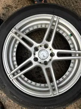 Velg R18 berserta Ban