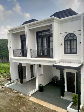 Rumah Gaya Eropa 900 JTan dekat KAMPUS UI, 1 menit dari MAKO BRIMOB