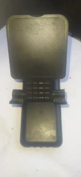 Power bank penyangga hp
