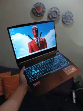 Laptop Gaming MSI Ryzen Mulus Fullset